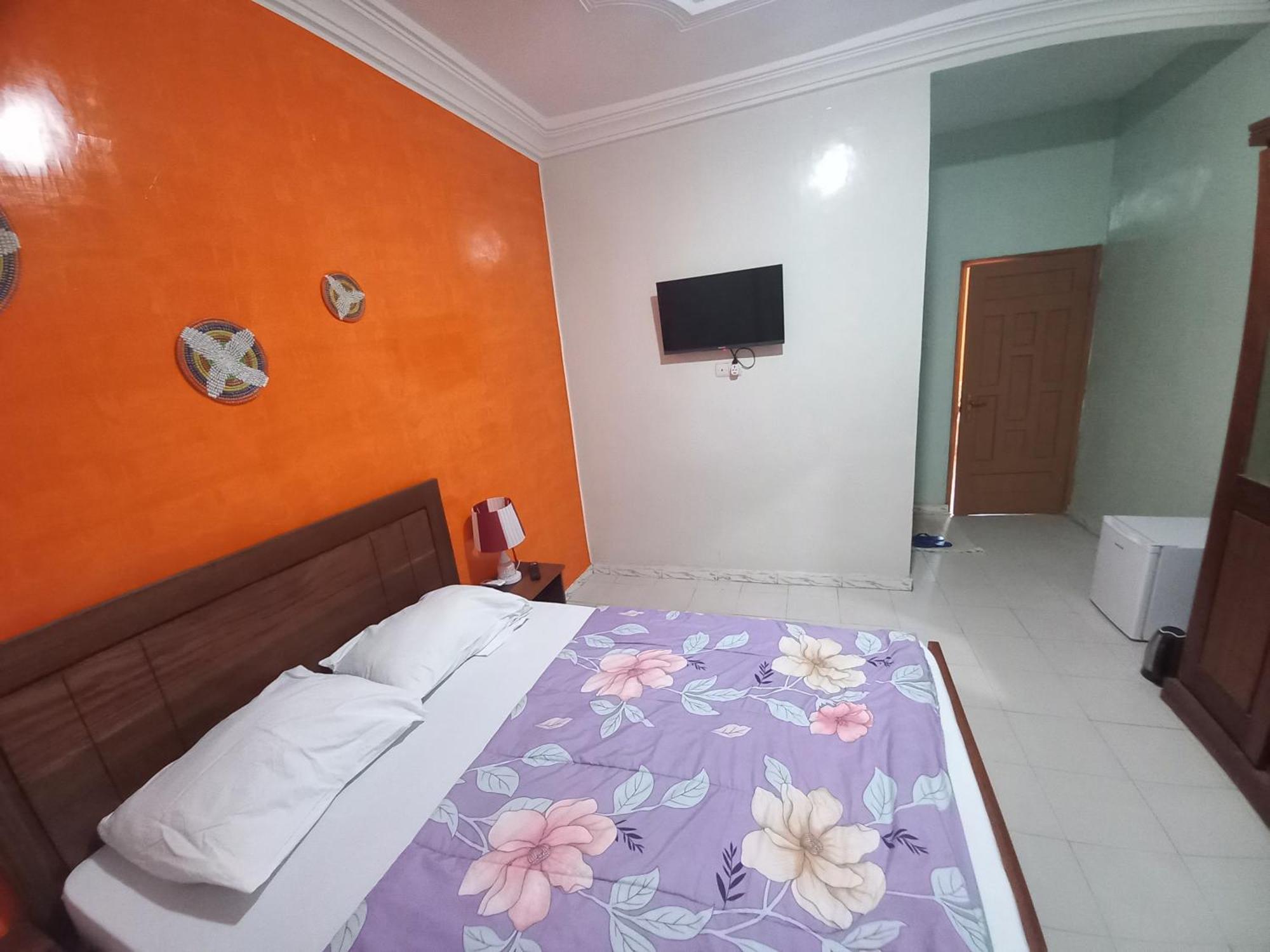 SAM RESIDENCE Jàmm ak Cofeel Saint-Louis Ngoại thất bức ảnh